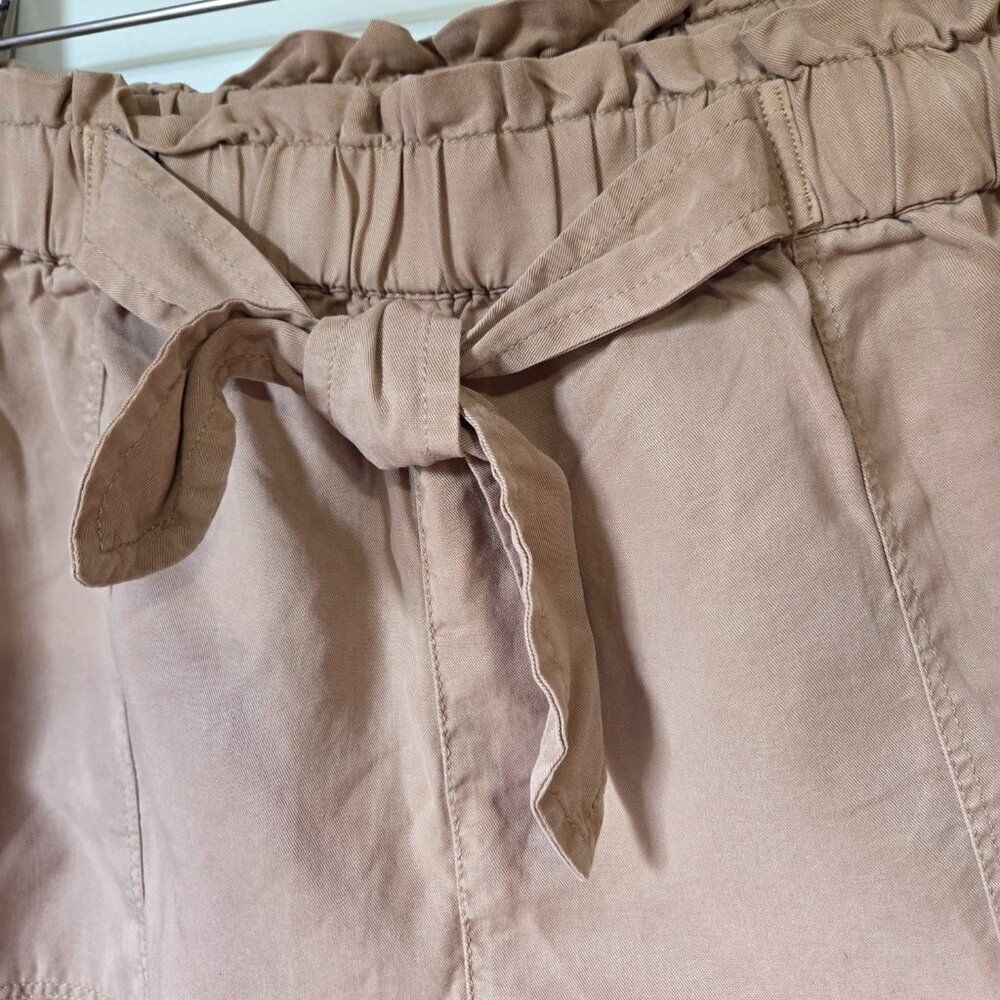 EUC AERIE TAN LYOCELL SHORTS CUFFED SIZE LARGE - Picture 7 of 14